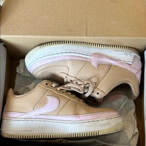 Nike women’s airforce ones 8.5